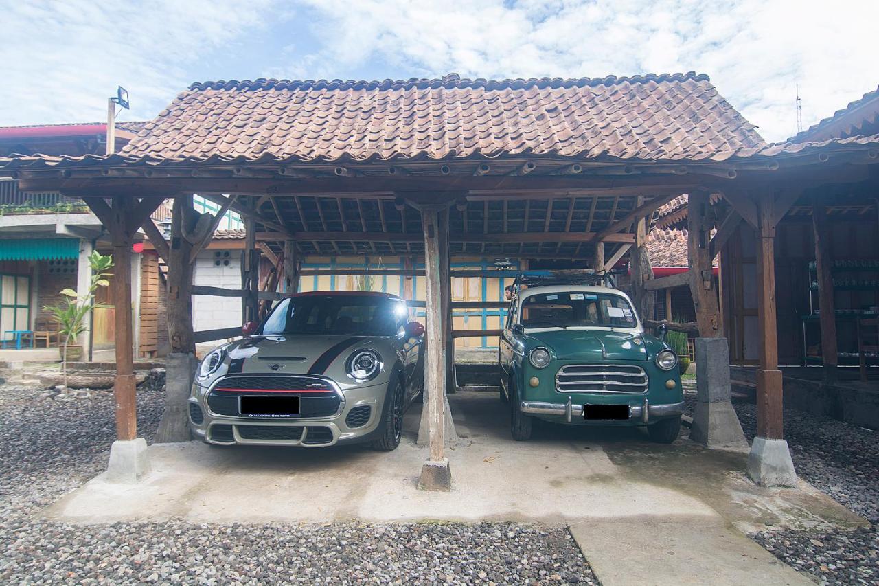 Kampung Lawasan Heritage Cottage Maguwo Extérieur photo