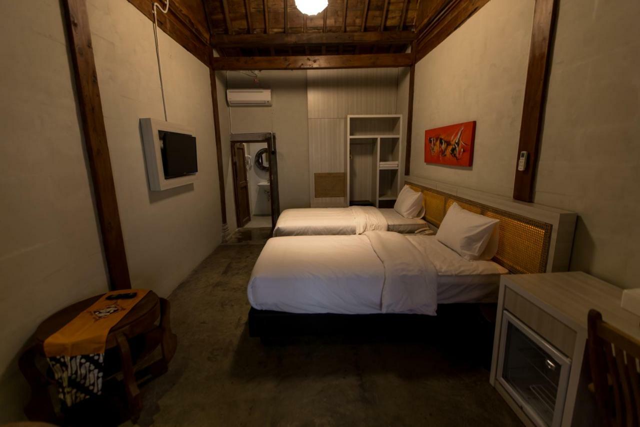 Kampung Lawasan Heritage Cottage Maguwo Extérieur photo